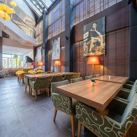 Cettia (adults Only) 4* مرمريس