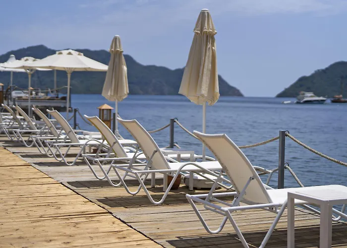 Cettia (adults Only) 4* مرمريس