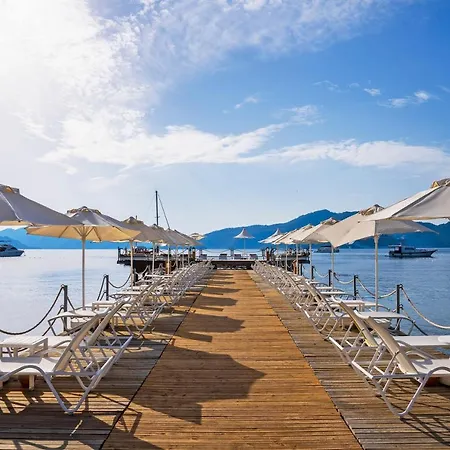 Cettia 4*