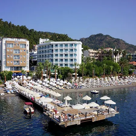 Cettia Hotel 4*
