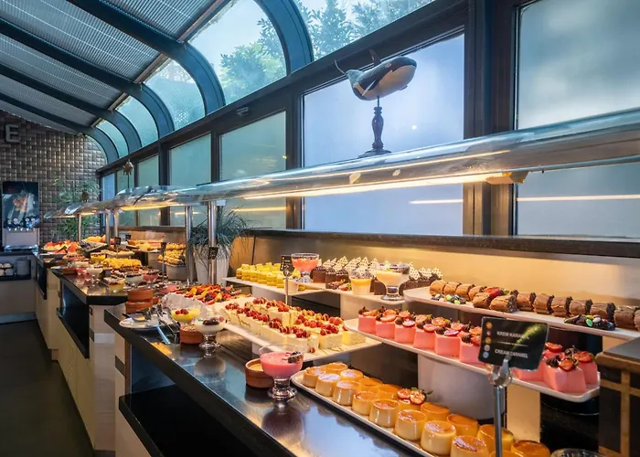 Cettia (adults Only)