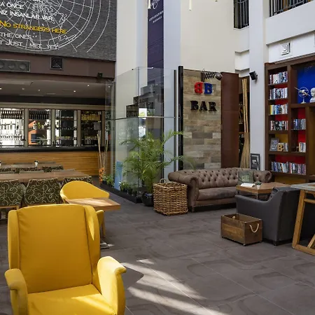 Cettia (adults Only)