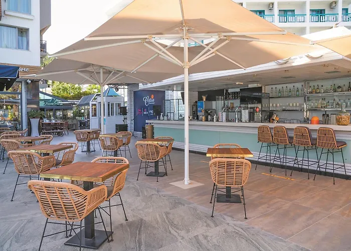 Cettia (adults Only)