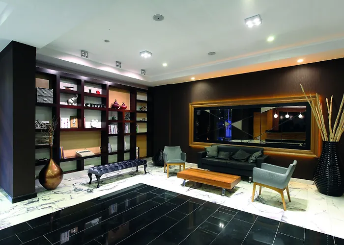 Cettia (adults Only)